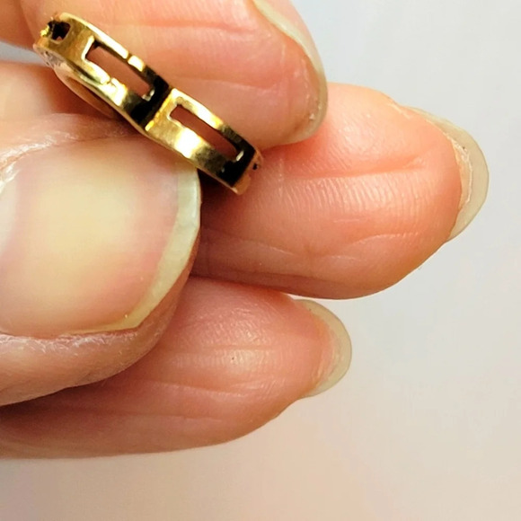 10k yellow gold pave set  diamond heart pendant charm - Picture 2 of 9